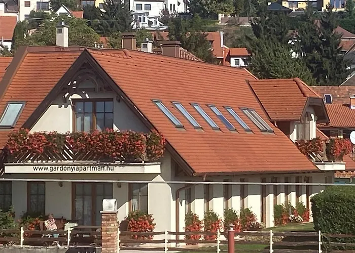 アパート Gardonyi