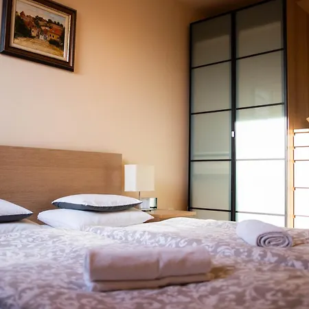 Appartement Gardonyi *